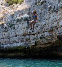 Cliff Jumping, Vis